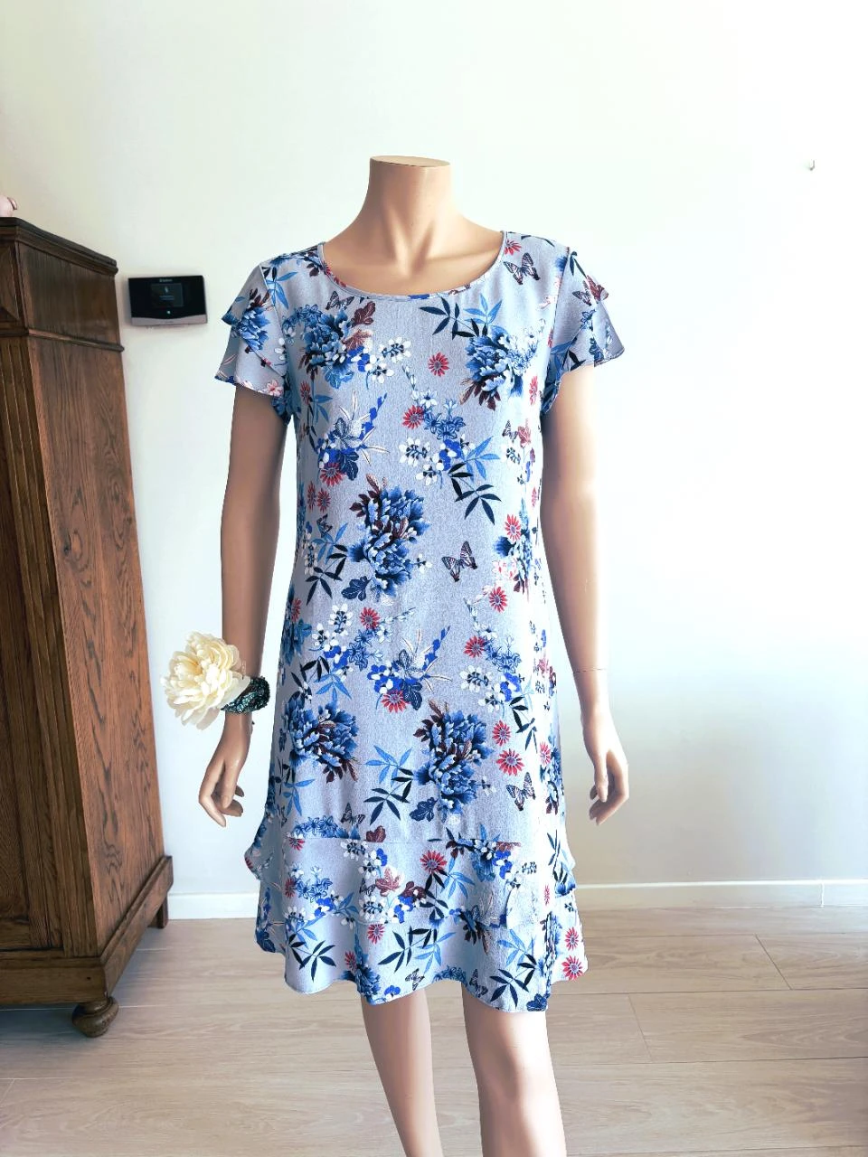 🌸 Taifun bloemenjurk – kapmouwtjes – dubbellaags ruches – past 38/40
